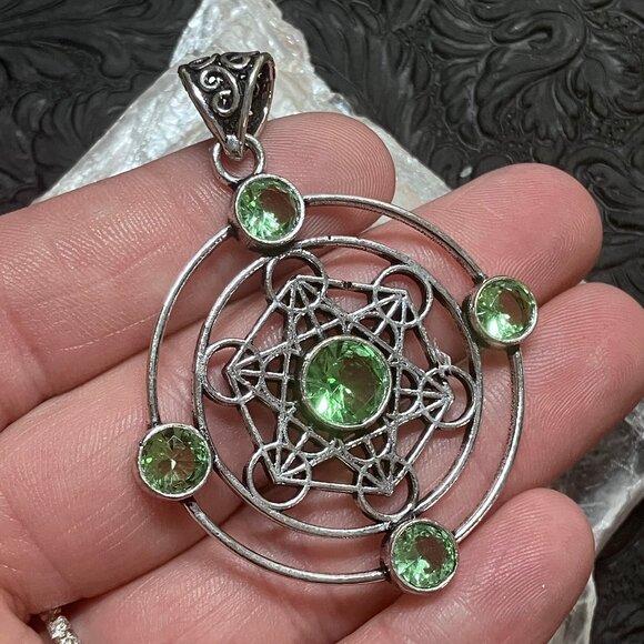 Faceted Peridot Metratrons Cube Sacred Geometry Pendant (55 2128) - Picture 3 of 8